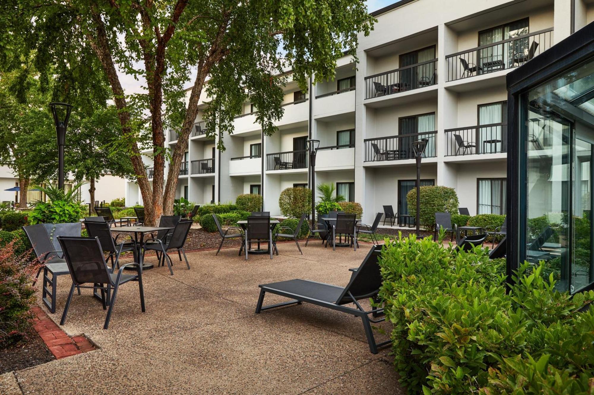 Courtyard Kansas City Overland Park/Metcalf, South Of College Boulevard Exterior foto